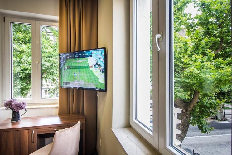 Central Luxury Rooms 오미스 외부 사진