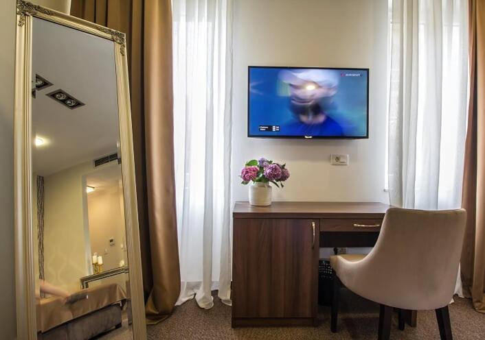 Central Luxury Rooms 오미스 외부 사진